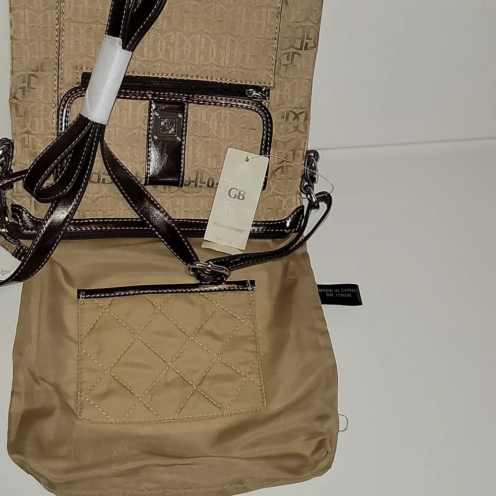 Giani Bernini signature crossbody  bag NWT